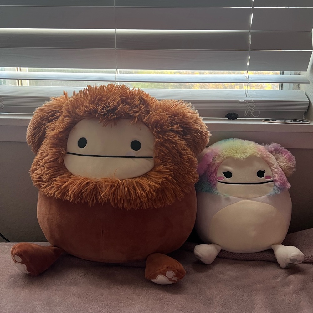 Squishmallow bonded Big Foot pair Benny 12in and Zaylee 8in